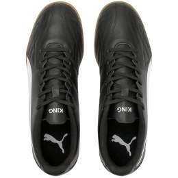 Buty piłkarskie Puma King Hero 21 IT Black-Whi czarno-białe 106557 01