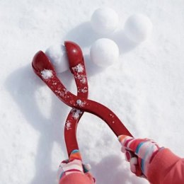 Śnieżkomat ballmaker snowball do robienia kulek śnieżnych pojedynczy niebieski